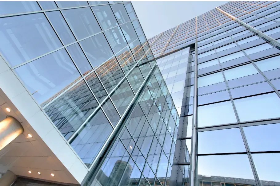 Analysis of the best and most effective use of the site and development of a commercial concept for the office and retail functionality of the Project