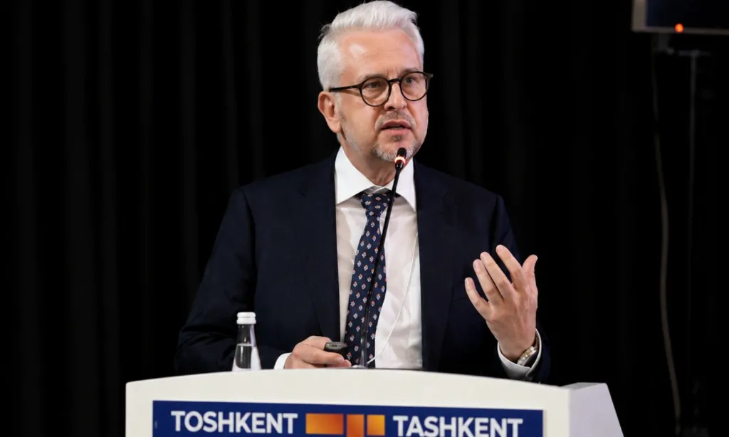 Deniz Sokolov TIIF 2026 dasturida Toshkent ko'chmas mulk bozorida nomutanosiblikni nima yaratayotgani haqida