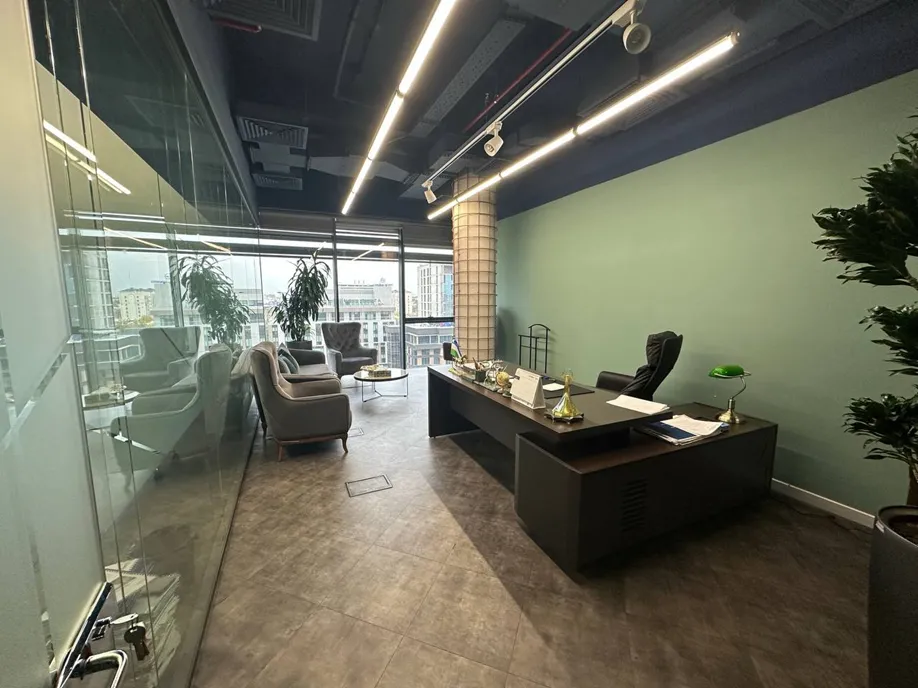 Office Rental with Renovation — 4