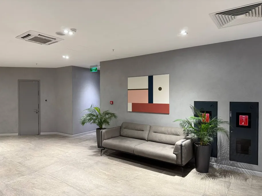 Office Rental with Renovation — 1